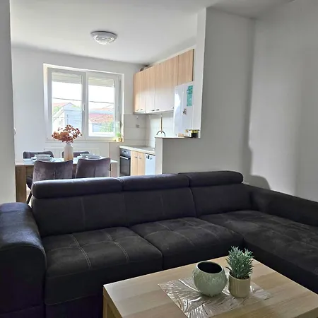 Airport 2br Filip Apartament