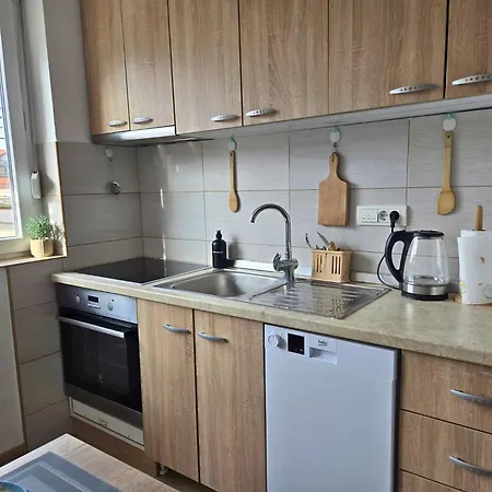 Airport 2br Filip Apartament